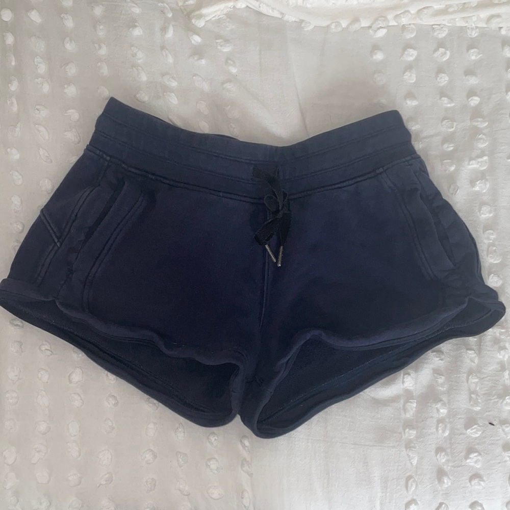 Lululemon Hit Reset Mid-Rise Short 3”